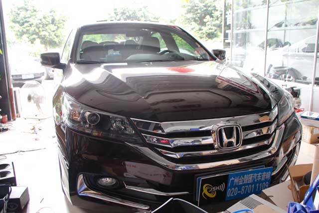 【廣州金聲匯】雅閣九代升級(jí)惠威汽車音響——完美結(jié)合