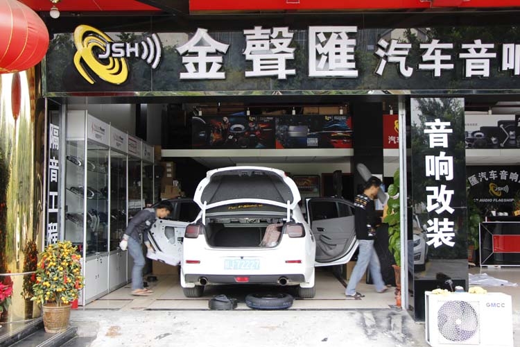 【廣州金聲匯】雪佛蘭邁銳寶升級(jí)惠威汽車音響炫酷升級(jí)