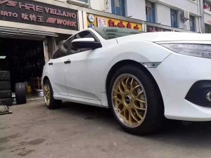 新思域，上18寸 BBS RG，完工！