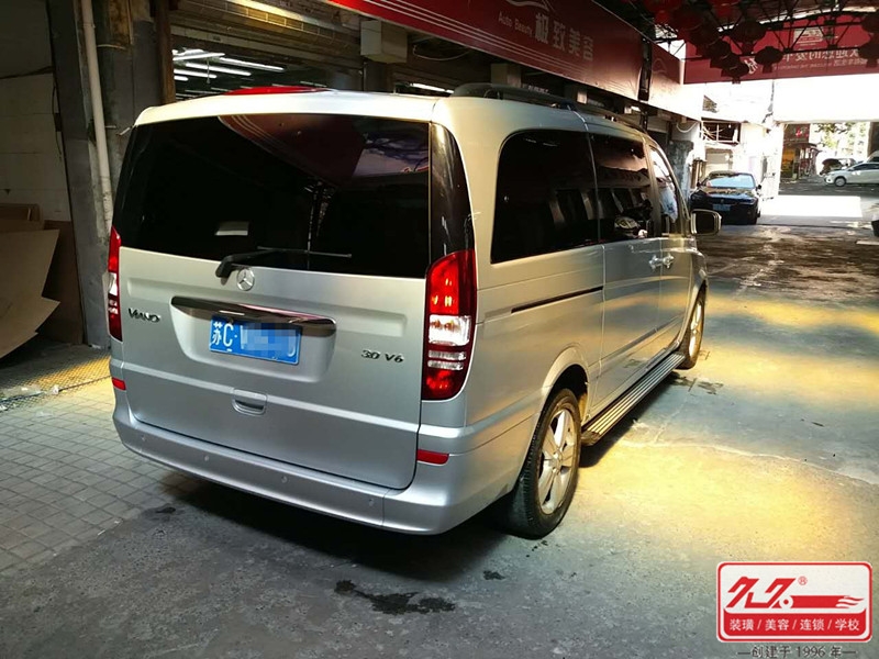 唯雅諾商務車內(nèi)飾改裝