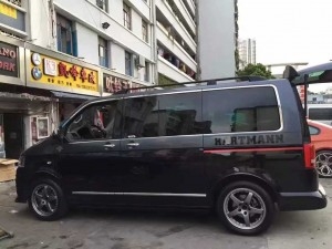 大眾 T5， 裝18寸 哈曼 完工！