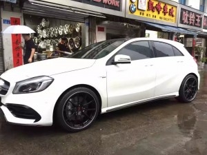 奔馳 完工，上G25 19寸！