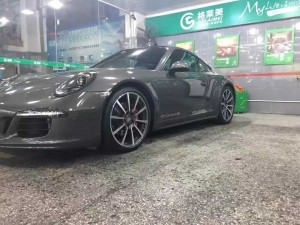感謝老大回圖：保時捷，換 原裝全新 20寸！