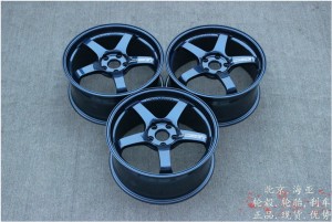 海亞：日本橫濱ADVAN GT 18 19寸 高爾夫67GTIR20 速騰GLI A45SLACLA A3S3等 藍色灰色黑色