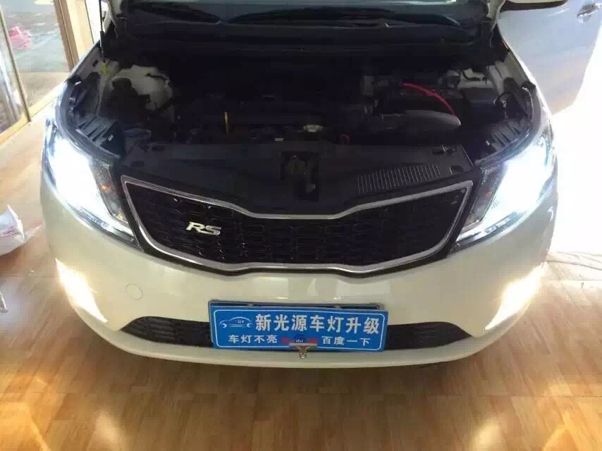 河源新光源車燈升級改裝起亞K2改裝原廠Q5透鏡+巖崎燈泡