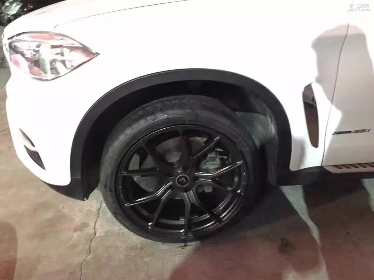 寶馬X6，上 vorsteiner 21寸 完工！