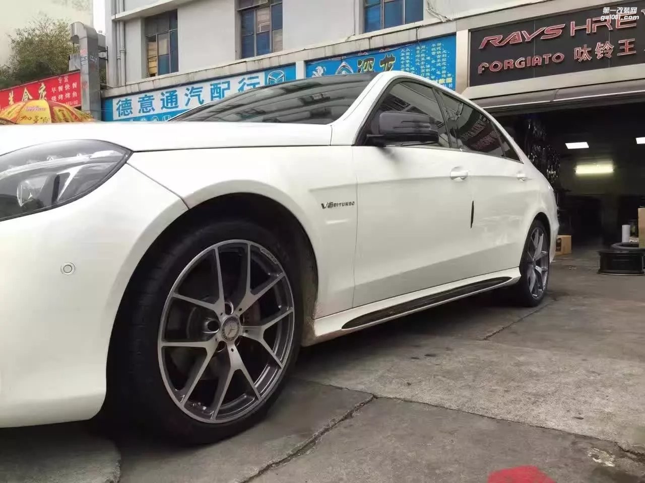奔馳，上 C63 原裝 19寸、完工