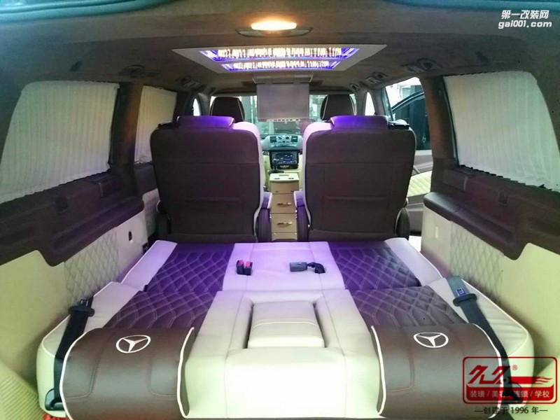 奔馳威霆商務(wù)車內(nèi)飾改裝，私人定制！