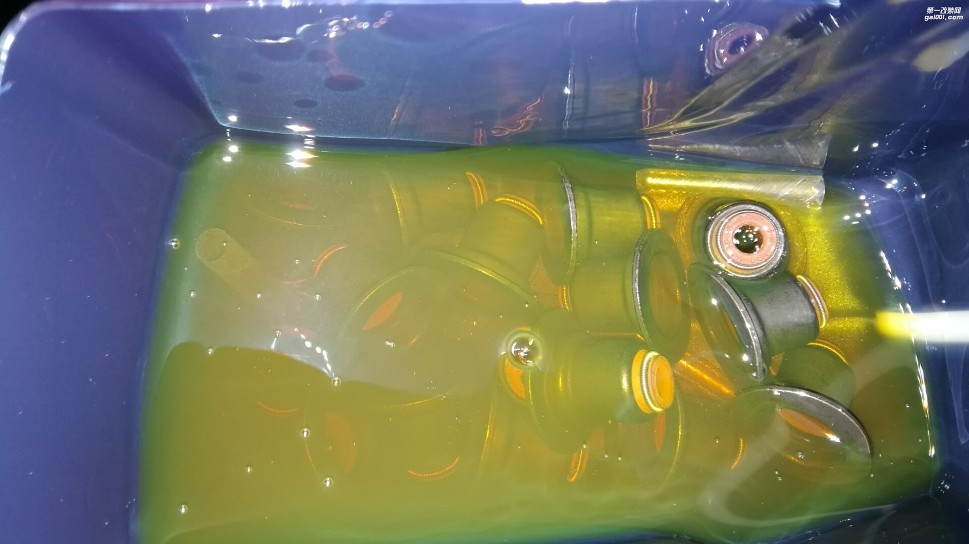 寶馬MINI燒機(jī)油維修案例/更換氣門油封案例