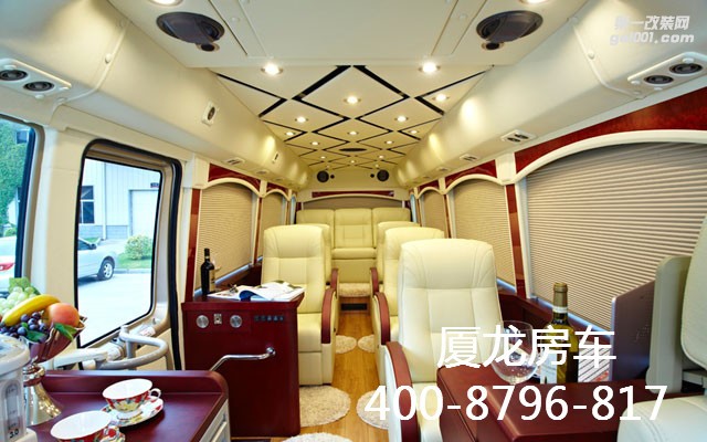 金龍12米大巴商務(wù)車