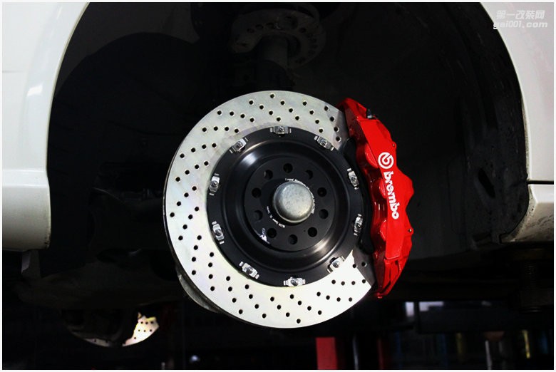 海亞：奔馳C218 CLS350 改裝意大利布雷博BREMBO GT6  全原裝剎車套件 帶防偽卡