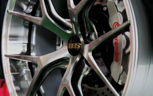 海亞：寶馬M3 M4 改裝 日本新款兩片式鍛造20寸輪轂 BBS RI-S  意大利brembo GT高性能剎車套件