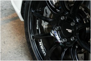 海亞：高爾夫7R改裝日本橫濱ADVAN RZ2 18寸輕量化輪轂