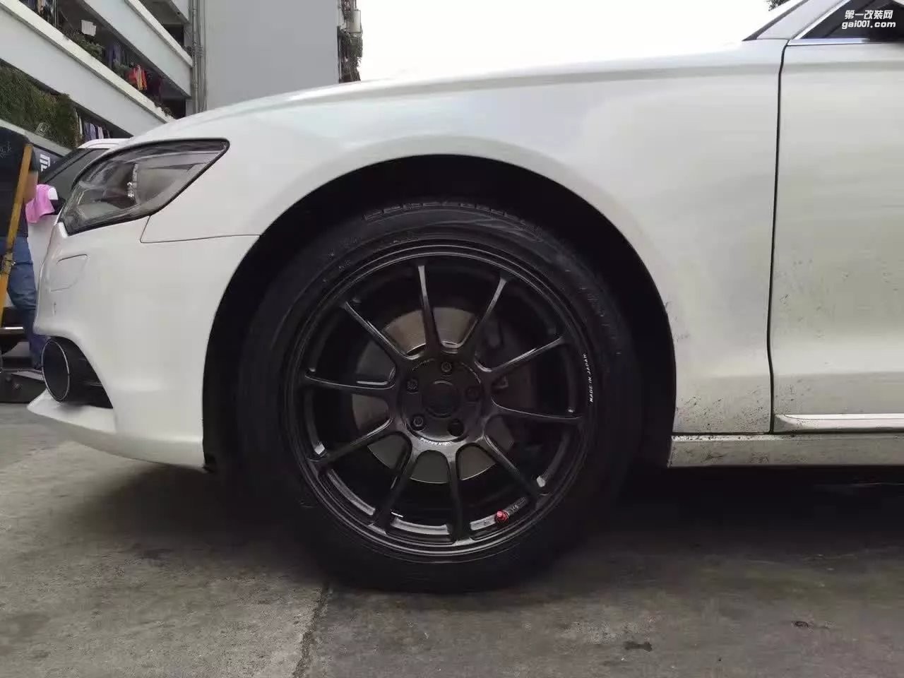 奧迪，換 RAYS.  ZE40 完工