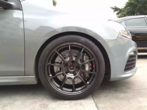 大眾，換 RAYS ZE40 完工！