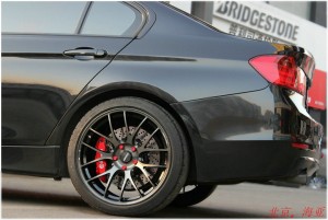 海亞：寶馬320 三系改裝RAYS G27 KK 19粗鍛造輪轂 brembo GT6GT4全原裝剎車套件
