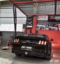 福特野馬改后唇排氣