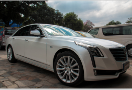 凱迪拉克CT6車身改色貼膜電光白