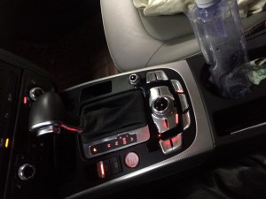 奧迪A4旅行版升級(jí)無鑰匙進(jìn)入+一鍵啟動(dòng)+自動(dòng)駐車