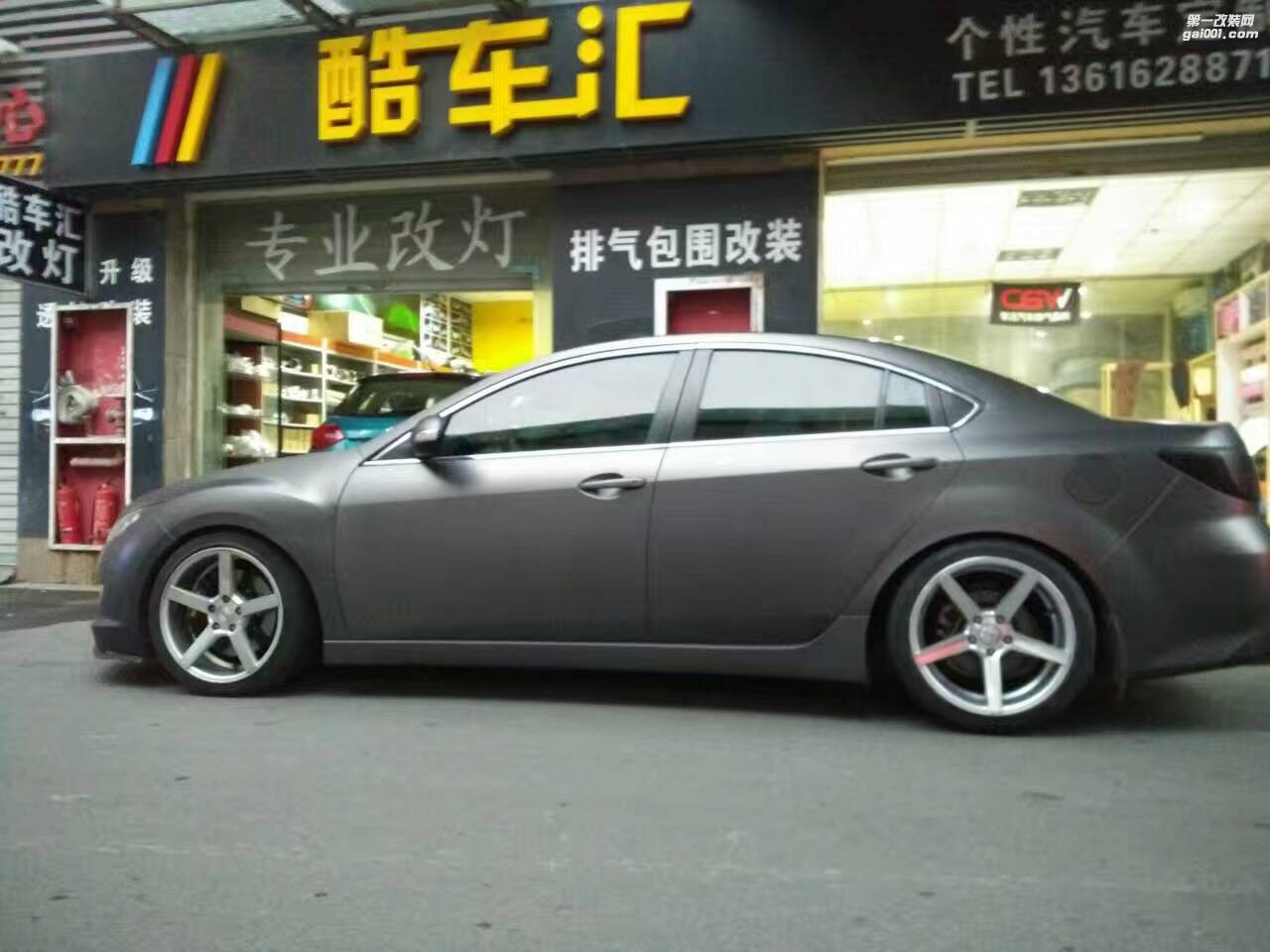 馬自達睿翼全車戰(zhàn)斗灰