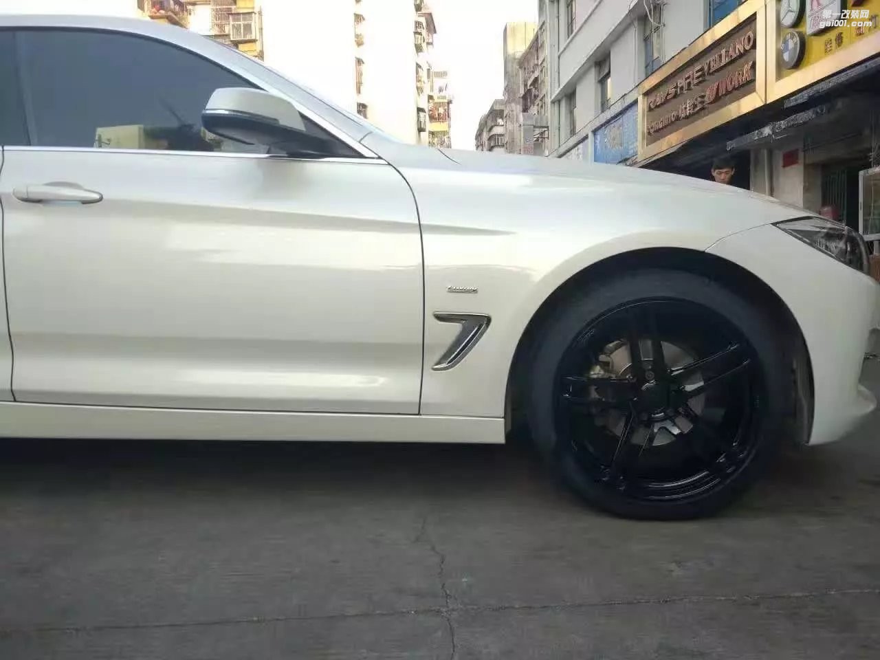 寶馬，換 Prodrive 19寸 完工！
