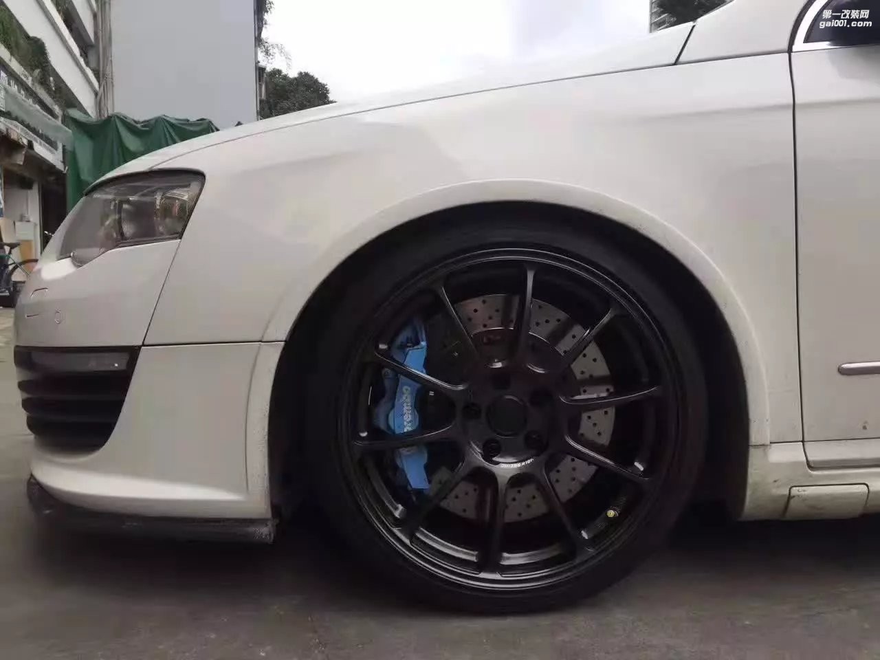 大眾，換 RAYS  ZE40 完工