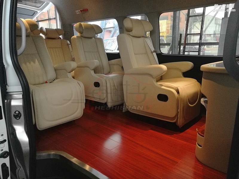 豐田海獅商務(wù)車內(nèi)飾升級改裝案例---鄭州車時尚汽車內(nèi)飾改裝