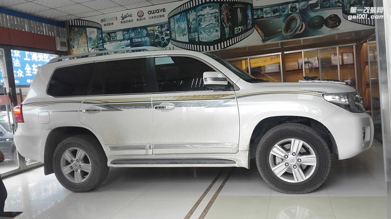 鄭州金聲汽車音響改裝-豐田普拉多陸巡（霸道）改裝法國勁浪喇叭加裝功放