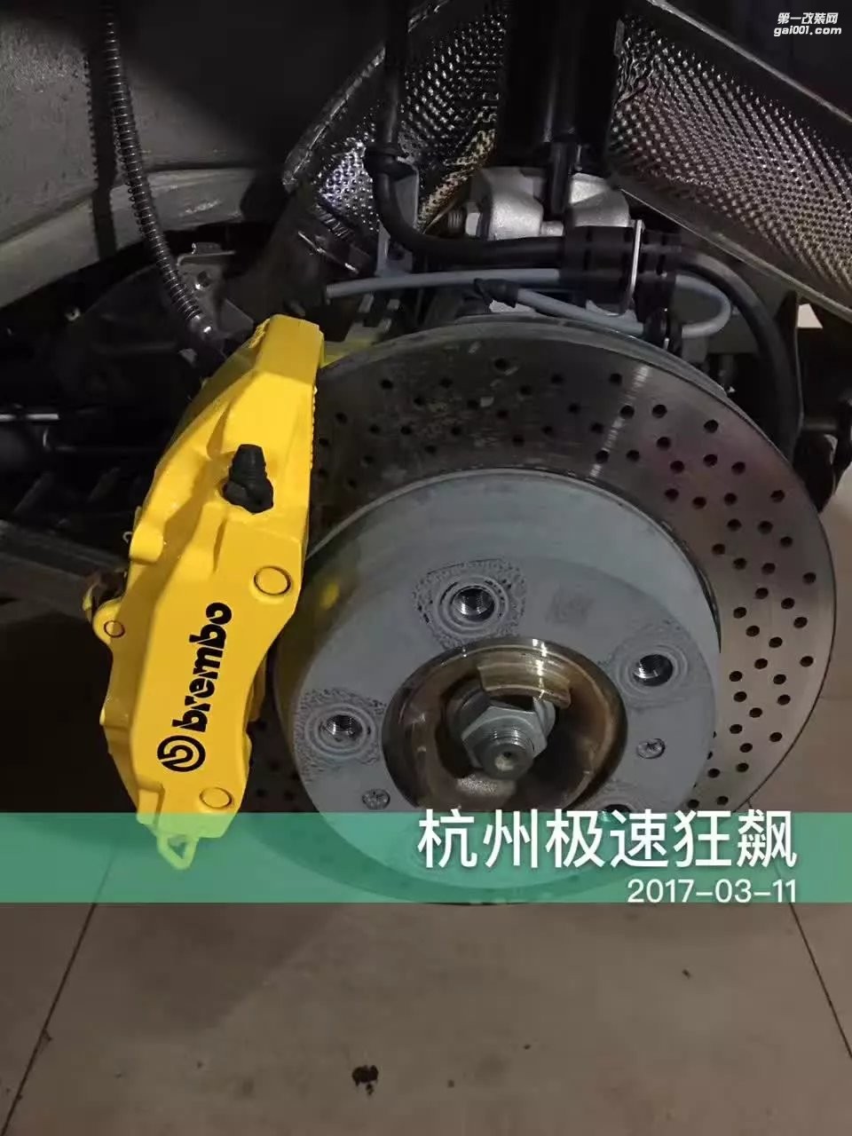 保時(shí)捷718輪轂剎車卡鉗改色顏值瞬間提升杭州極速狂飆改裝店