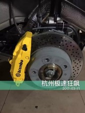 保時(shí)捷718輪轂剎車卡鉗改色顏值瞬間提升杭州極速狂飆改裝店