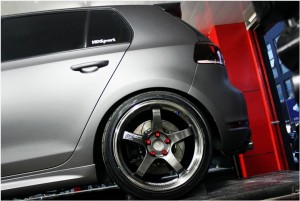 海亞：高爾夫6R 輕換 ADVAN GT 18寸鍛造輪轂 AD08R輪胎 AP5000R競技版剎車