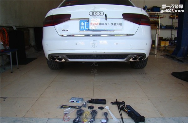 東營(yíng)汽車(chē)改裝 奧迪A4L升級(jí)電動(dòng)尾門(mén) 東營(yíng)光速改