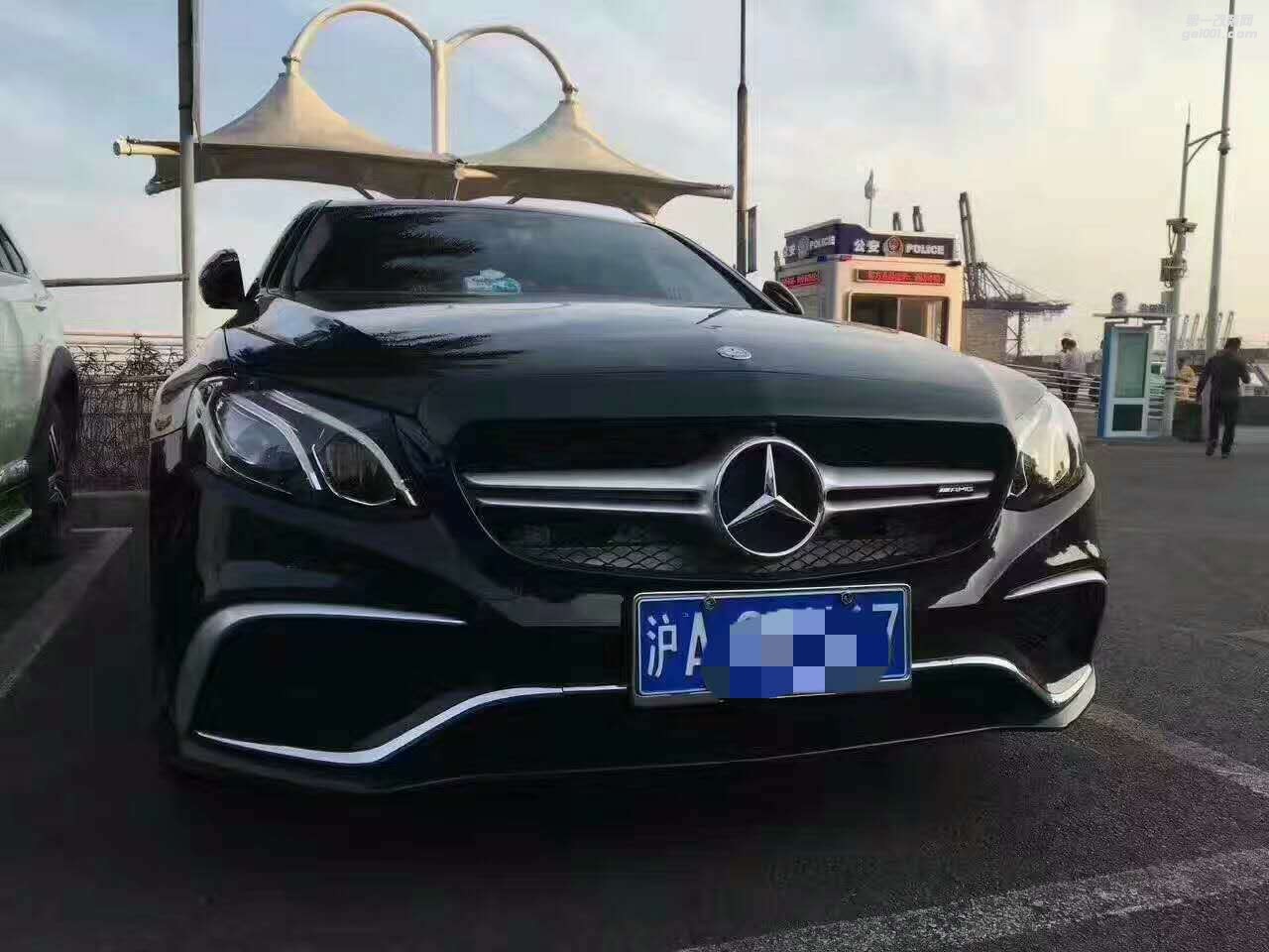 東營(yíng)汽車改裝 奔馳新E級(jí)W213改amg大包圍 東營(yíng)光速改