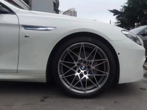 寶馬，換 原裝 鍛 造 20寸 完工！