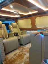 福特全順改裝商務(wù)車、高端上檔次