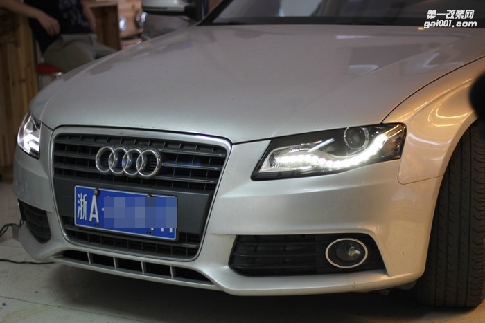 奧迪A4L鹵素版大燈升級高配原裝LED日行燈總成 編程不加解碼器！【杭州勇搏改燈】