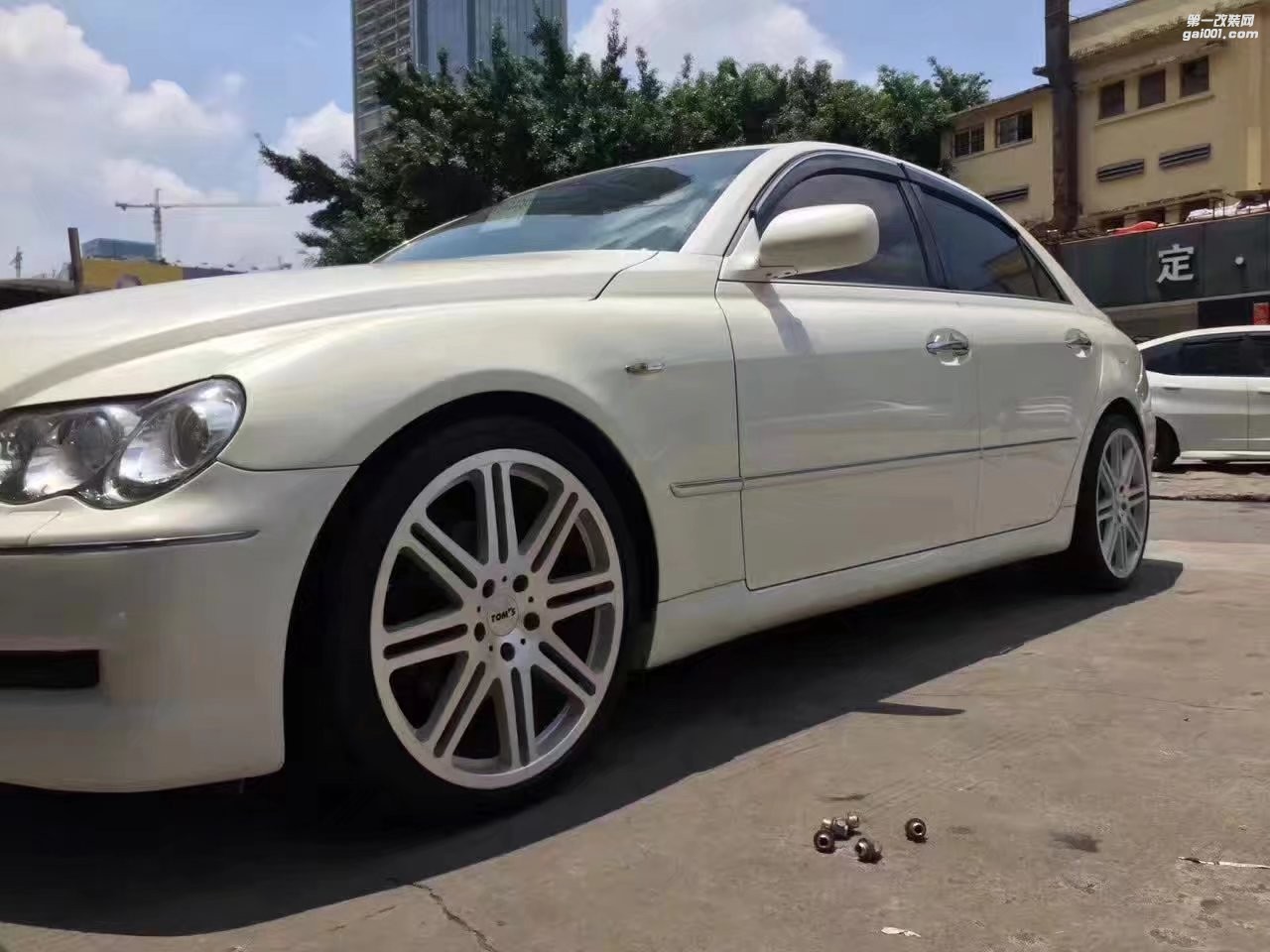 Tom's  19寸 裝車完工