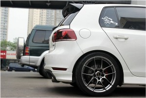 海亞： 高爾夫 6代 GTI 改裝 日本 BBS RF 18寸鍛造輪轂 BBS RF516