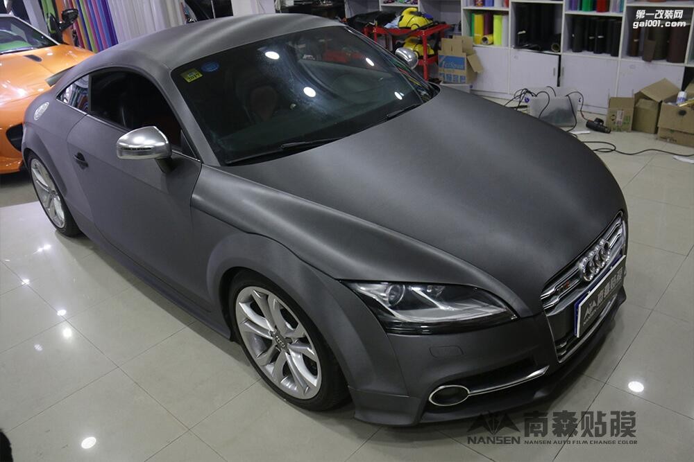 奧迪TT車身改色貼膜冰拉絲灰