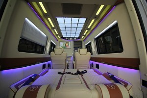 【改裝】奔馳斯賓特房車改裝|斯賓特改裝房車