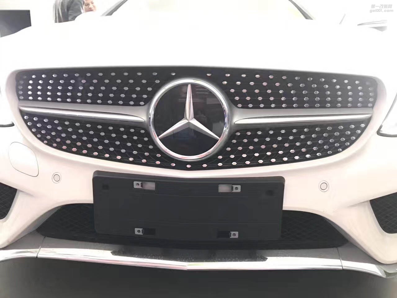 奔馳C coupe,原廠翻蓋后視，滿天星鏡面大標(biāo)，四出~