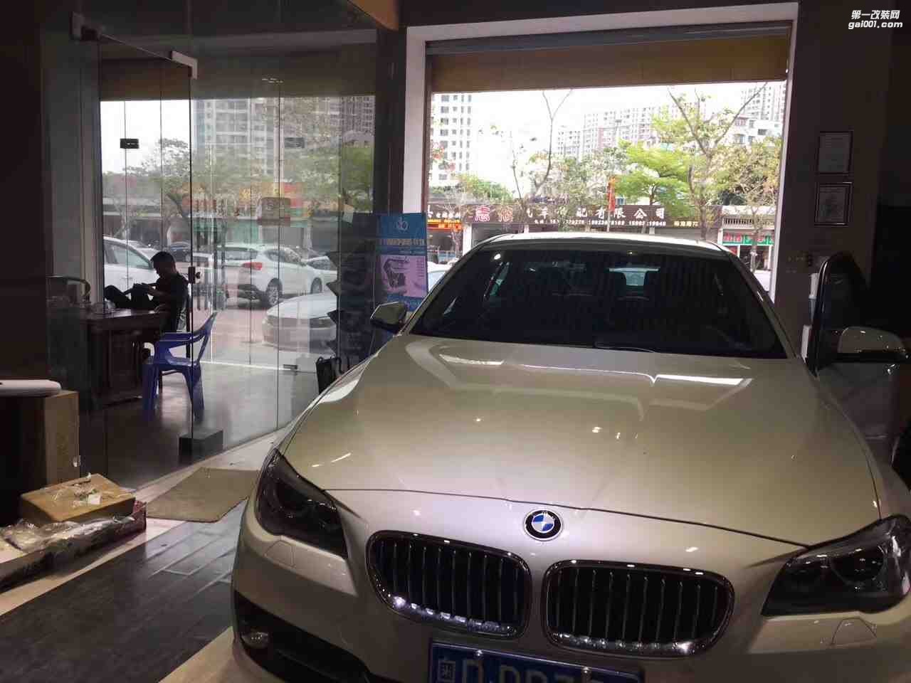 汕頭寶馬5系升級大能藍(lán)金剛隔音-汕頭市星悅汽車音響升級中心寶馬舒適進(jìn)入