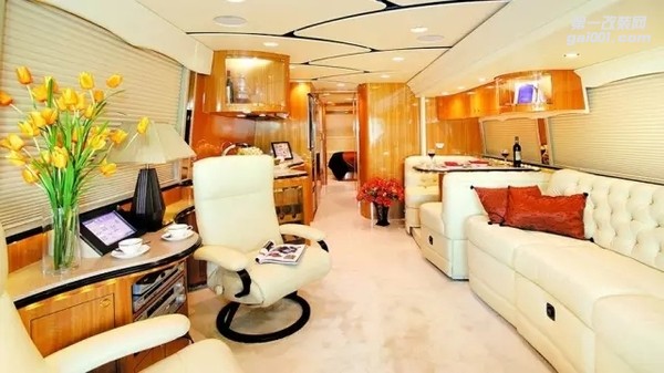金龍大巴房車
