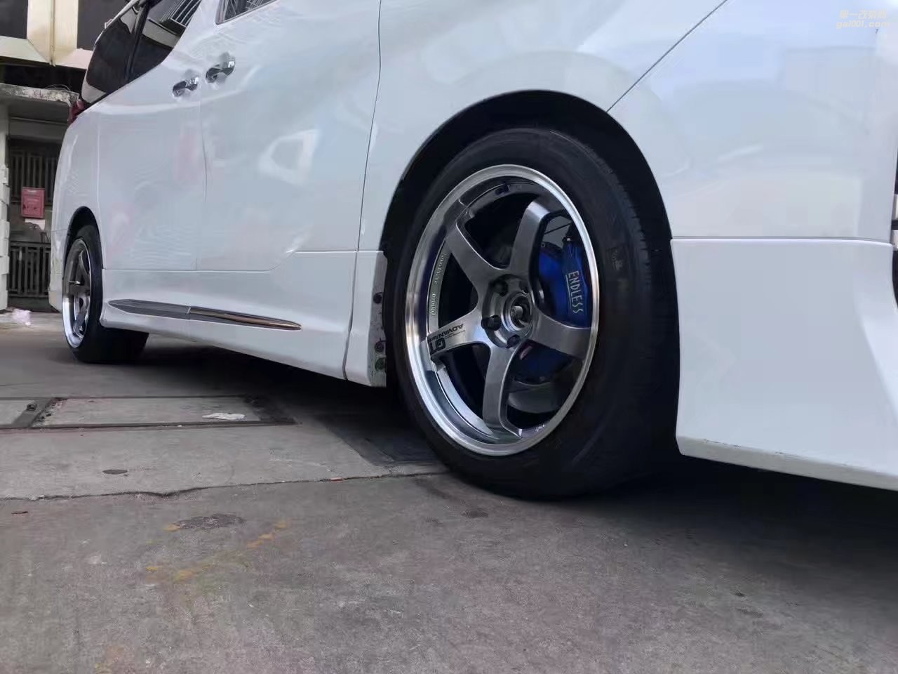 埃爾法，換 ADVAN GT 全新 完工。