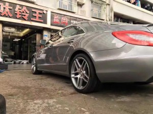 奔馳，換 原裝 19寸 AMG 完工！