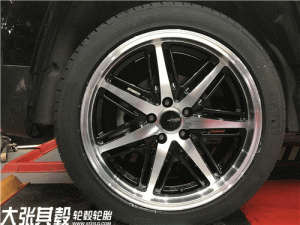 JEEP自由客輪轂改裝R19長沙大張其轂