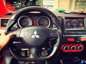 三菱翼神低配升高配包碳纖維多功能方向盤