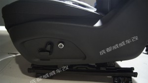 吉普自由俠主副駕駛通風(fēng)座椅改裝案例