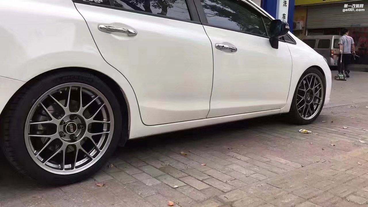 本田，換 BBS RC 18寸 ????