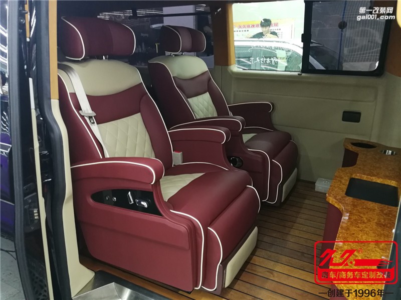 大眾凱路威商務(wù)車去哪里改裝的比較好，比較專業(yè)？
